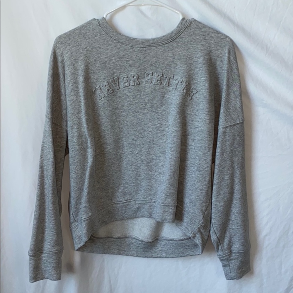 Fabletics “never settle” long sleeve top size:S